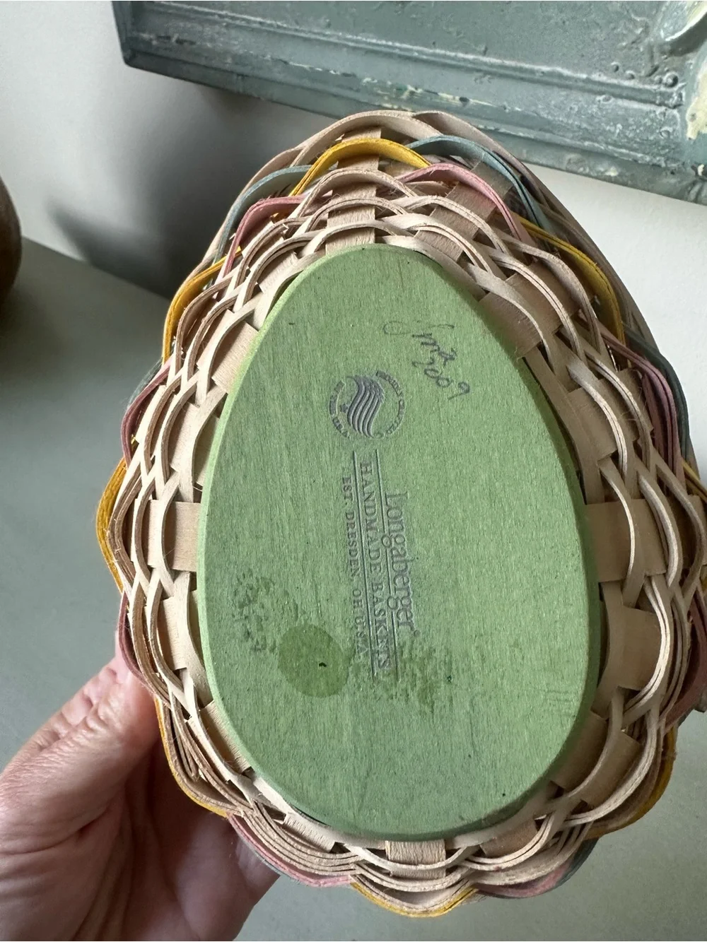 Longaberger small egg shaped  Easter basket rare 2009 liner protector tie on